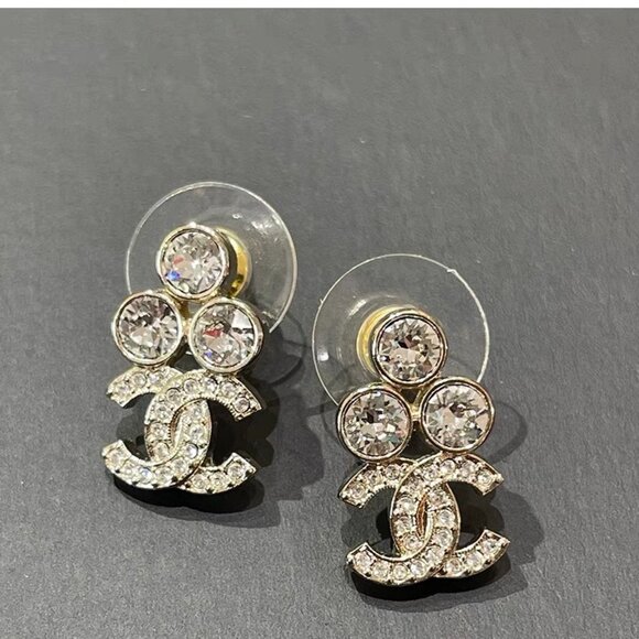 Chanel Women's Earrings - Picture 4 of 9